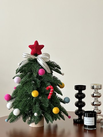 聖誕裝飾擺件新款小號家居可愛造型諾貝松聖誕樹聖誕禮物氛圍裝飾【淘夢屋】