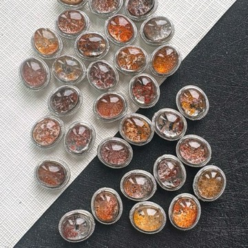 拾悦手作材料/隨機出貨不挑選/約13x15mm天然巴西四季幽靈水晶蛋面鑲嵌銅鍍白K金色橢圓底托魔盒/串珠DIY半成品現貨