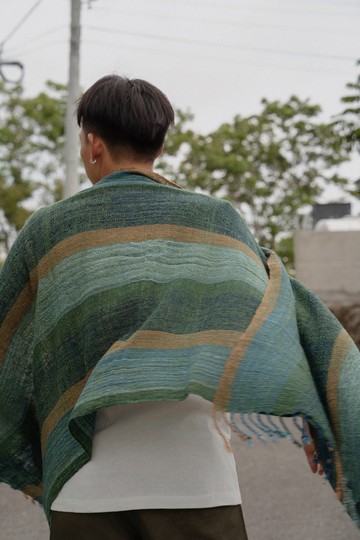 【森心】手捻手織。純棉層次植物染披肩/圍巾/涼被