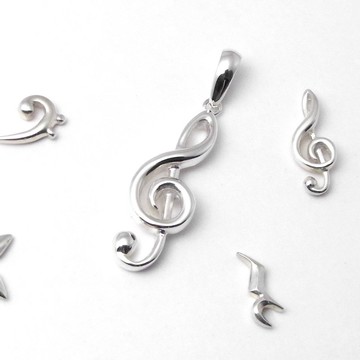 Gran 音譜記號墜飾