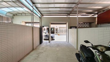 大坪頂國小旁-大地坪車墅-屋況超棒｜高雄市小港區高坪二十八街