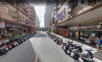 愛買商圈|國際京城B區|1+2樓收租店面｜桃園市桃園區國鼎一街