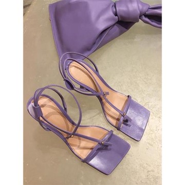 2025新款一字帶夾腳紫色高跟鞋細跟露趾方頭復古真皮羅馬涼鞋女夏