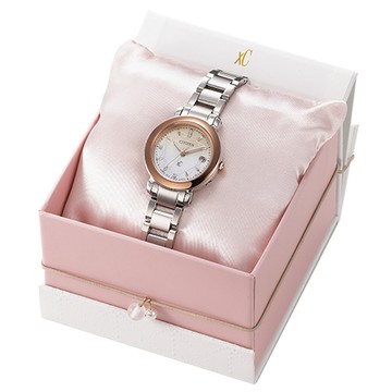 CITIZEN 星辰 xC 鈦金屬光動能電波女錶(ES9446-54X)