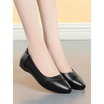 媽媽鞋女平底2025秋季新款單鞋真皮圓頭軟底軟皮中老年皮鞋大碼43