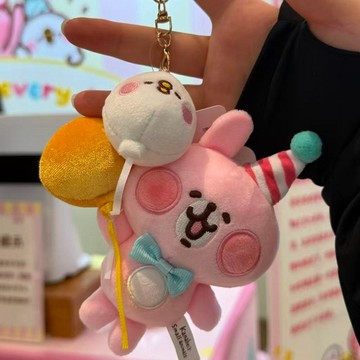 ★卡娜赫拉深圳快閃限定款粉紅兔兔手舉氣球毛絨公仔鑰匙扣掛件