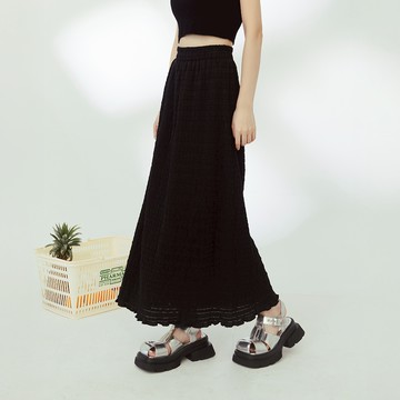 立體緹花紋理木耳邊長裙 兩色售