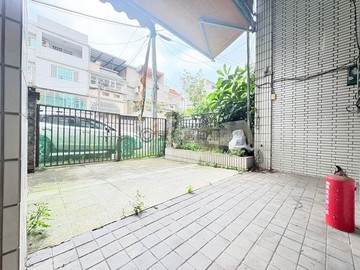 龍安戶政旁透天庭院戶 住店兩用｜桃園市桃園區國強一街