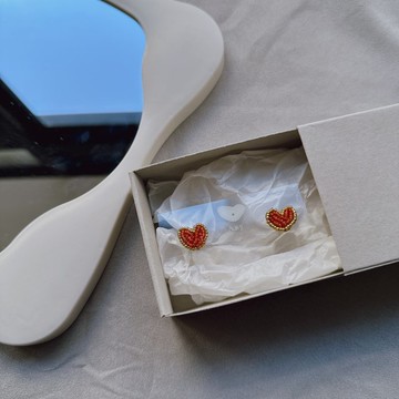 手縫玻璃珠愛心耳環(可改耳夾)