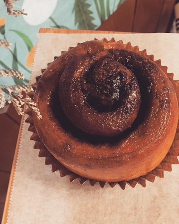 【ㄉㄧㄢˇㄉㄧㄢ】楓糖肉桂捲