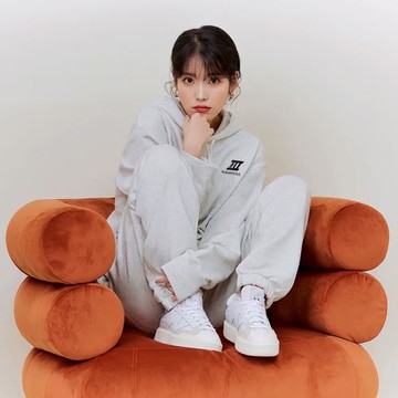 IU李知恩同款春季情侶寬松連帽字母印花上衣外套長袖休閑衛衣套裝
