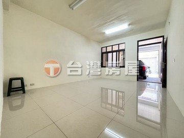 小榕女~太平全新整理前院車庫透天/免整理即可入住｜台中市太平區德安街
