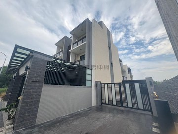 小阿駿高鐵可營登店住20米路輕屋齡屋況好｜雲林縣虎尾鎮松園三路