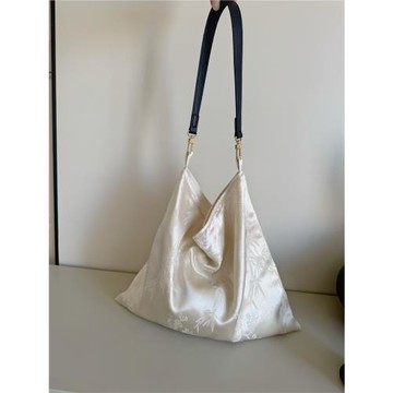 鴿子星座《葉影》清冷感新中式緞面腋下包復古原創大容量寬肩帶包