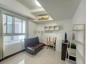 亞灣區三多商圈捷運稀有溫馨屋｜高雄市前鎮區中山二路