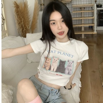 「小隻女」夏季短袖女 貓咪印花 修身正肩T恤 短袖女 設計感 小衆 露臍bm風 短款上衣 ins潮 甜酷風 辣妹款上衣