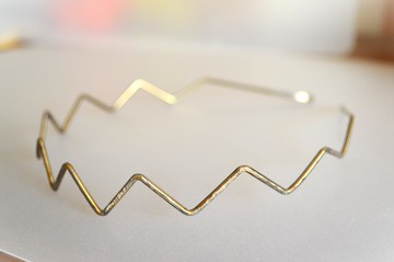 鈦金屬髮箍・Gr5・64鈦合金髮箍・槌目紋・金色・接單訂製