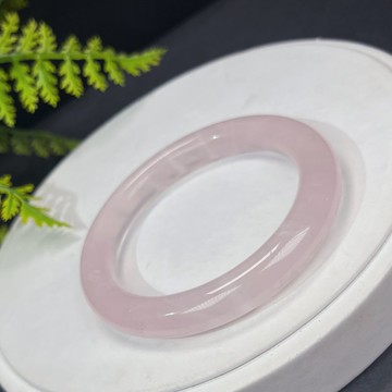 精致 粉晶手鐲 56MM 冰透星光閃片淺粉玫瑰石英手環 促進運勢人緣