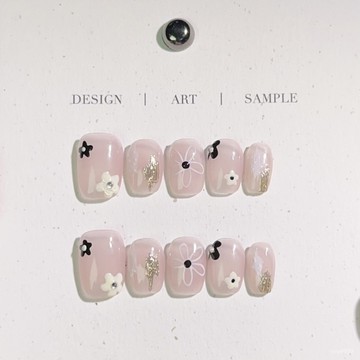 ✨Hannah✨純手工穿戴甲小紅書高級裸色美甲手繪小花日常款可拆卸指甲片精緻穿戴甲 GSQU