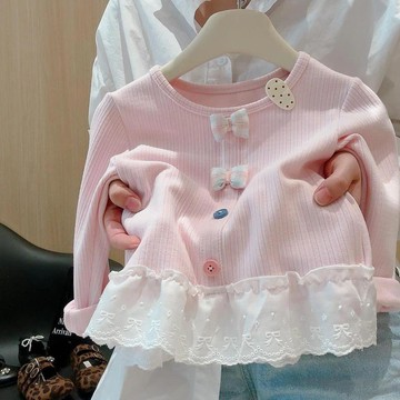 🍭臺灣出貨🍭女童2026打底花邊新款秋裝寶寶甜美上衣彩扣兒童蕾絲長袖洋氣T恤 女童長袖上衣 兒童長袖上衣 女童上衣