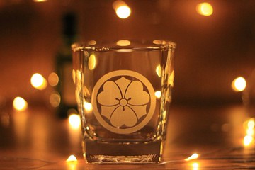 圓劍劍冠岩玻璃