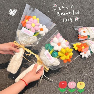 🚚甄選優品💨畢業季 太陽花花束 永生花 手捧花 伴手禮 送女友 開業活動 兒童節 玩偶花束 畢業禮物 教師節 小花束