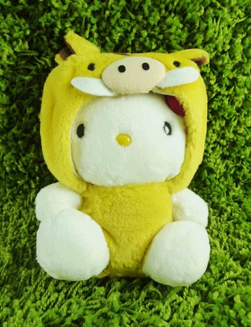 【震撼精品百貨】Hello Kitty 凱蒂貓 KITTY生肖絨毛娃娃-豬 震撼日式精品百貨