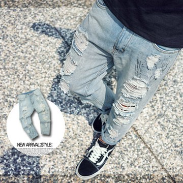 柒零年代【N9578J】潑墨破壞感淺藍隨性寬鬆牛仔褲 (SS5803)