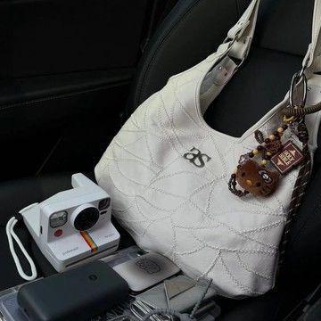【Ason】 Ricky Shoulder Bag 大容量 單肩包 縫線白