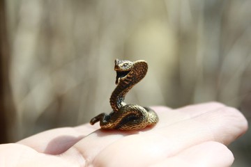 蛇眼鏡蛇 - 微型銅小雕像，金屬小雕像