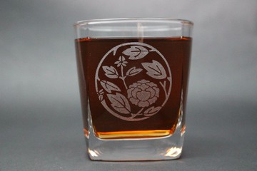 牡丹分支圓形搖滾玻璃