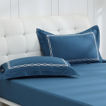 枕套2入/美國棉授權品牌 300織 純色刺繡 / 諾曼尼 [鴻宇] 台灣製 - 2380