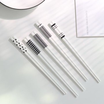 赫本風黑白色陶瓷筷子家用套裝高顏值易清洗一人一筷ins風網紅筷