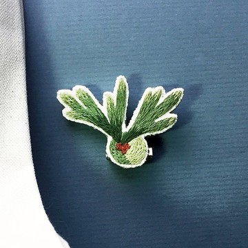 迷你手工刺繡胸針/別針 鹿角蕨 Elkhorn Fern | 客製化禮物