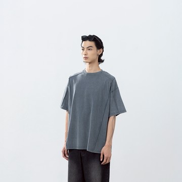 QUEENSHOP_S 男裝 短袖 男裝 剪接洗水設計寬版短袖上衣-灰S/M/L/XL 現+預 【01190331】
