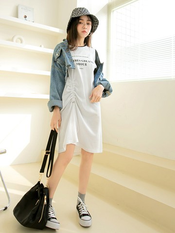 高含棉英文印花造型抽繩短袖洋裝