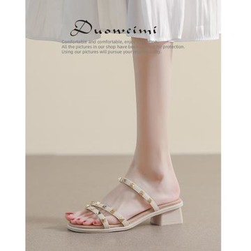 涼鞋女中跟2025夏天海邊鉚釘一字拖外穿時尚粗高跟小碼女鞋313233