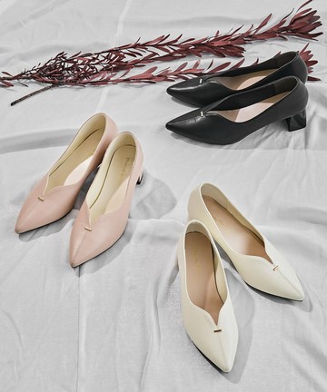 簡約金釦V口尖頭中跟鞋 (51316)