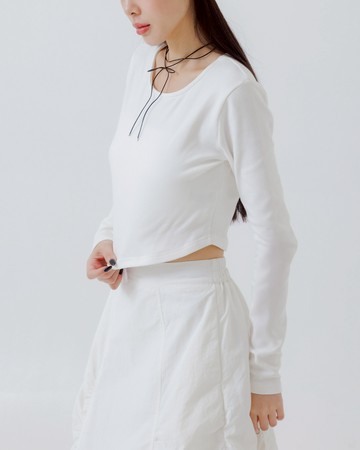 素面圓領短版造型長袖上衣-白 S/M/L