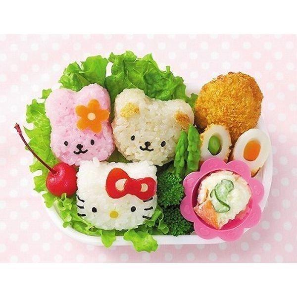 サンリオ　キャラ弁　キティーちゃん　海苔パンチ　おにぎり