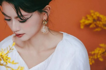 COR-DATE / 花語 / 花瓣耳環