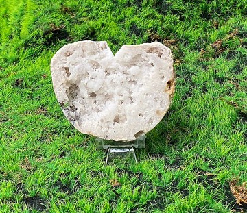 能量擺件-天然原礦大愛心冰雪瑪瑙白晶簇 消磁淨化 療癒 開運