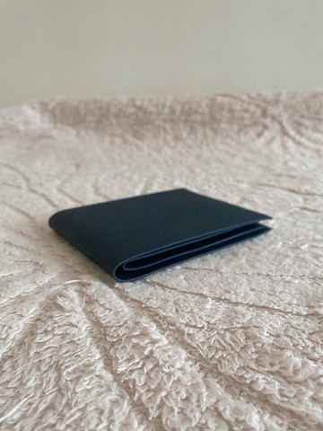 - 中性極簡段夾 /-*墨藍*2026新品*素食紙皮革