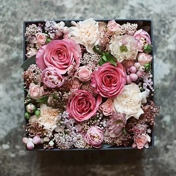 【花意空間 Flower Space】 鮮花-禮盒花 絲緞 禮盒花 (含包裝)《全台配送》