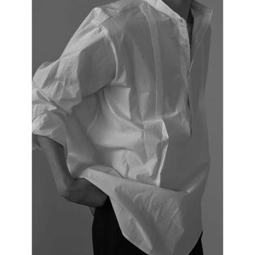 COLN襯衫人人有怎能穿得夠 44看不1樣的細節設計極簡主義套頭襯衫