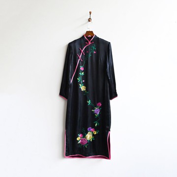 【蛋植物古著】光影牡丹絲質刺繡古著旗袍