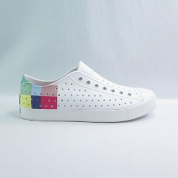 Native JEFFERSON F00002329276 Wanderfoam 男女款 洞洞鞋 白/多彩方格