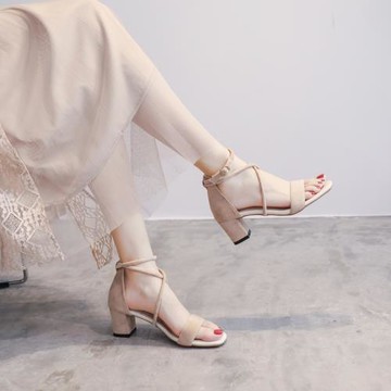 高跟時裝氣質涼鞋2025年新款女夏大學生軟底仙女風中跟綁帶羅馬鞋