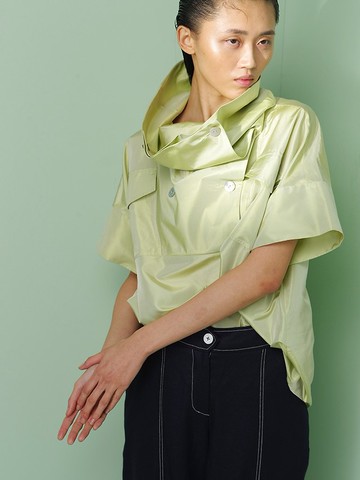 UUIN _ 綠造型領上衣