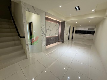 ★曉娟推薦★龍潭逸園整新大地坪美透天｜桃園市龍潭區民族路